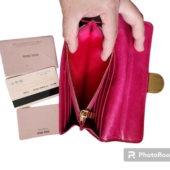 Miu Miu wallet Fuxia Colo - Picture 9 of 17